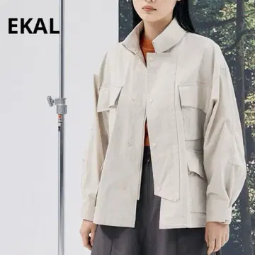 EKAL 홀리데이 자켓 아이보리 계열 원사이즈