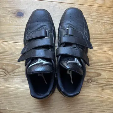 23.5cm 미즈노 블랙 벨트 포함 야구 신발