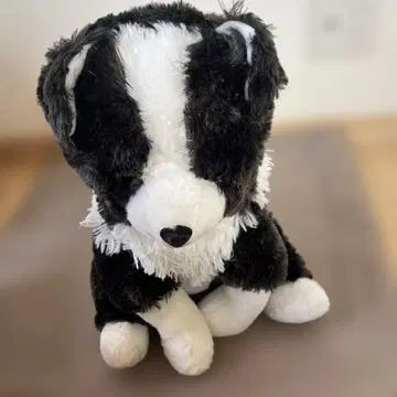 블랙 화이트 개 봉제 인형