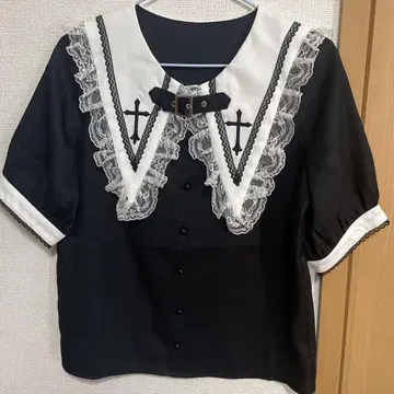 BIG 옷깃 크로스 자수 블라우스 MA*RS