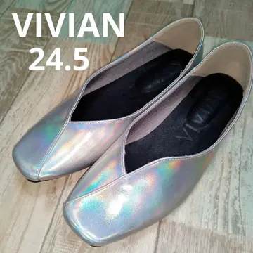 새상품급 VIVIAN 24.5 플랫슈즈 실버 메탈릭 V컷