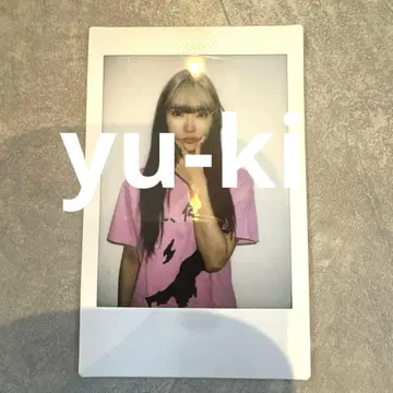 ExWHYZ yu-ki 지역 한정판 폴라로이드 사진