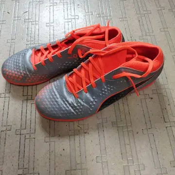 축구화 그레이/오렌지 인조 잔디용 27.0cm