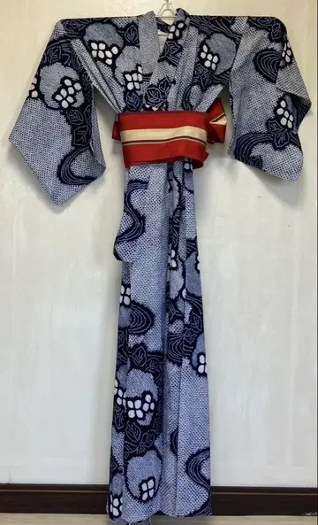 미사용에 가까운 일본인의 손바느질 목화 총 짜기 유카타입니다.