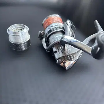 AERNOS 2500S 낚시 릴