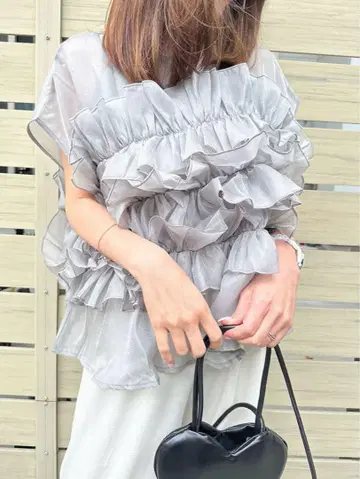 Myu 뮤 플라워 부케 블라우스 그레이 프릴 시어 소재