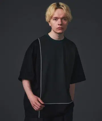A + TOKYO 스퀘어 디자인 오버 사이즈 티셔츠 CITY TOKYO