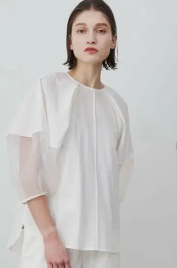 엘렌딕 시어 오간자 하프 슬리브 블라우스 화이트