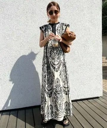 DAMASK EMBROIDERY LINEN DRESS 아메리빈티지