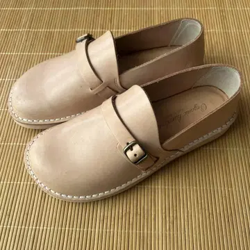 Organic Handloom 베이지 로퍼