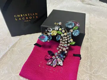 CHRISTIAN LACROIX 멀티 컬러 브로치, 스톤 빠짐, 특가