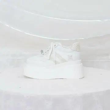 RoseMuse 로제 뮤즈 Glitter point sneakers