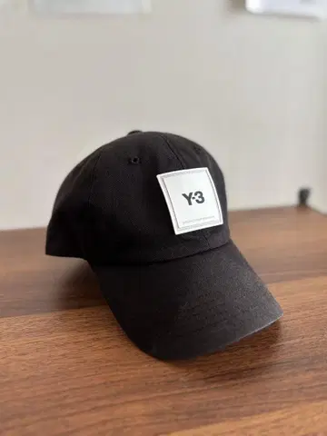 Y-3 블랙 야구 모자