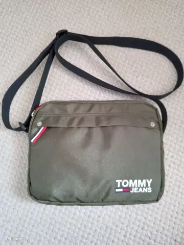 TOMMY JEANS 숄더백