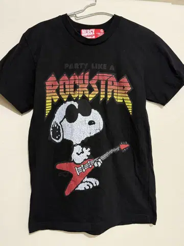 스누피 ROCKSTAR 티셔츠 MERCY vintage M 사이즈
