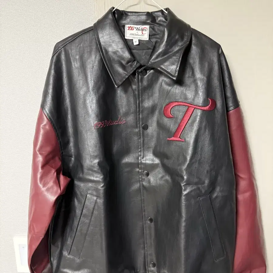 LG Twins x 1993 Studio Varsity Jacket Black/Red #엘지1993