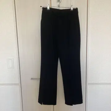 베이스먼트 온라인 슬릿 팬츠 블랙