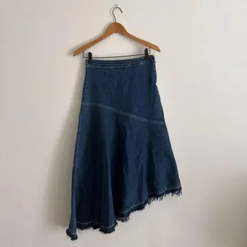 ZARA 비대칭 다크 데님 플레어 스커트