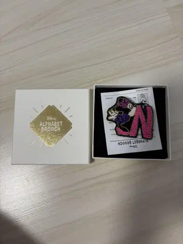 디즈니 알파벳 브로치 N 자수 비즈