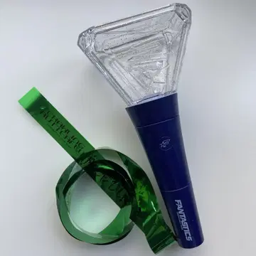 FANTASTICS 응원봉 은색 CRAWLNG BUTTERFLY