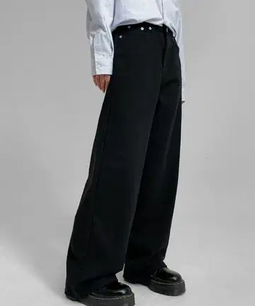 블랙 스트레이트 데님