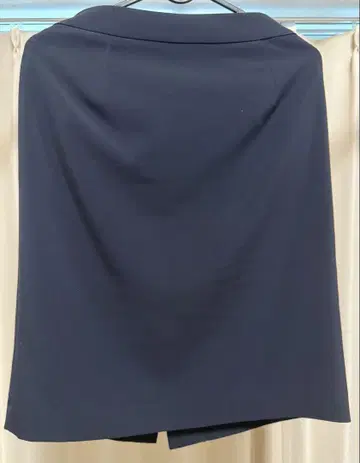 THE SUIT COMPANY 네이비 타이트 스커트