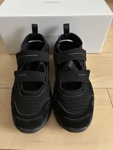 SUICOKE AKK-ab 벨크로 더블 스트랩 스니커즈
