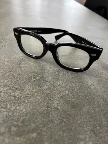EFFECTOR fuzz 블랙 프레임 안경