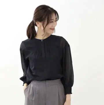Reflect [접촉 냉감/세탁 가능] 핀턱 시어 블라우스 블랙 M