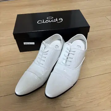 Cloud9 화이트 에나멜 드레스 신발