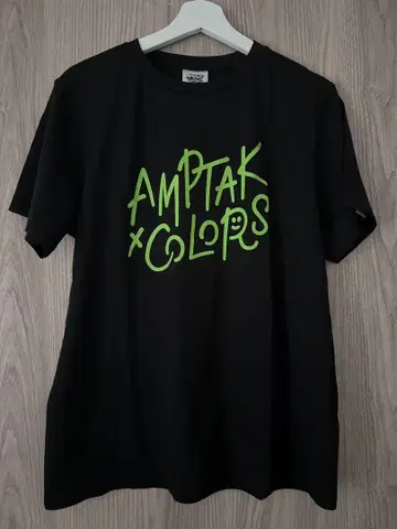 AMPTAKxCOLORS 프리츠 투어 티셔츠