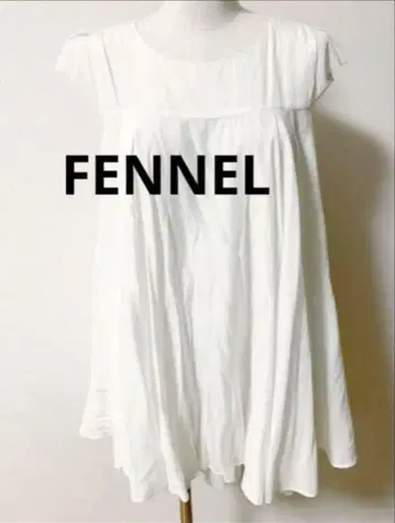 FENNEL 화이트 반팔 상의