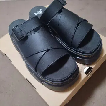 Dr.Martens 슬라이드 샌들 27cm