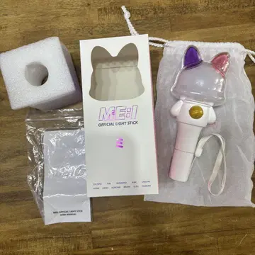 ME:I 공식 응원봉