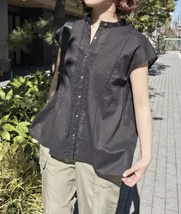 스픽 앤 스팬 케미컬 레이스 스탠드 카라 블라우스 블랙 검정