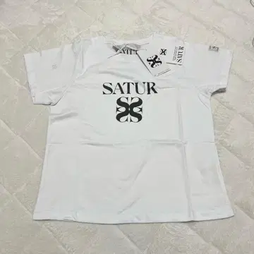 한국 SATUR 반팔 티셔츠 상의 흰색 화이트