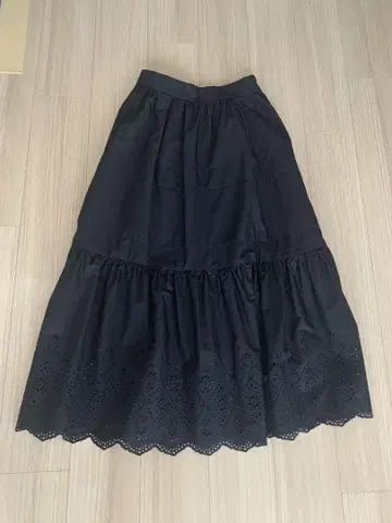 TICCA 블랙 스커트