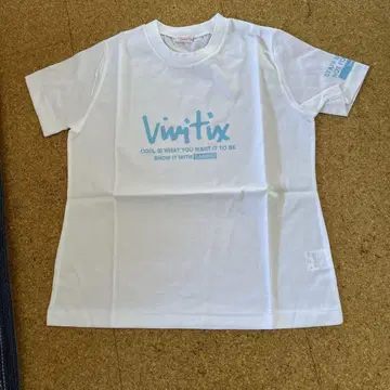 Sanrio vivitix 티셔츠 화이트 <>