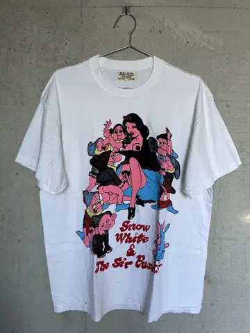 스노우 화이트 티셔츠 sex pist