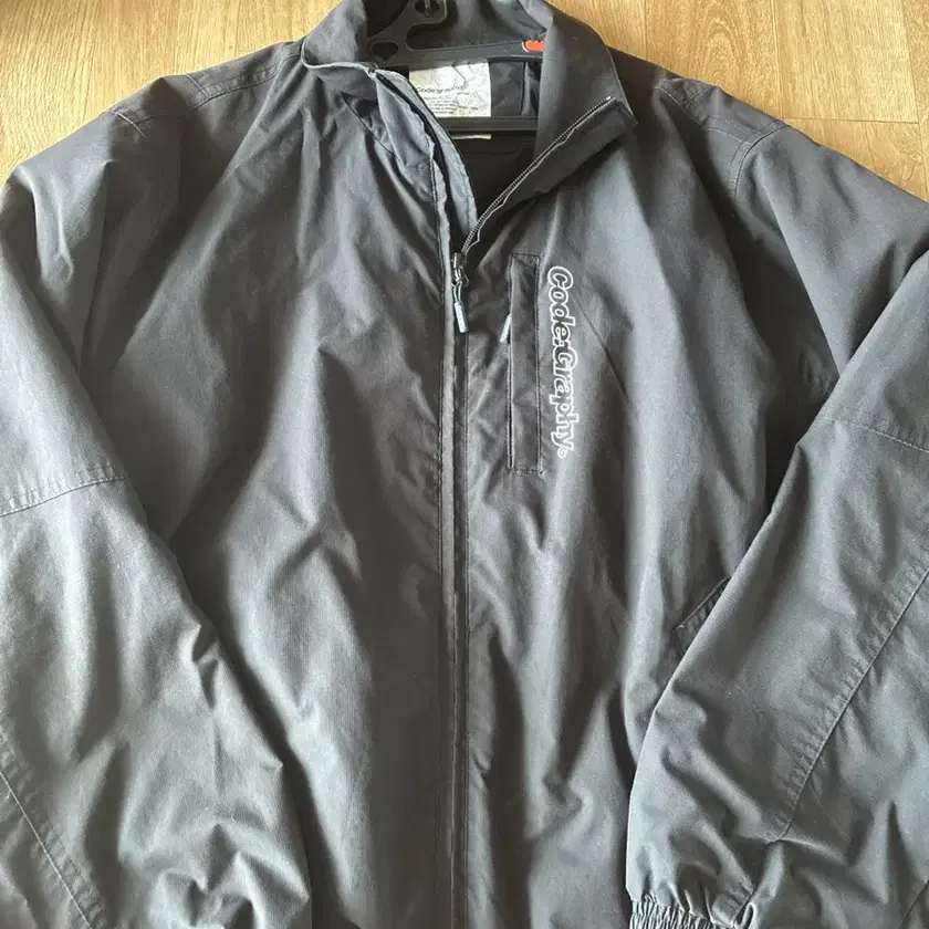 CODEGRAPHY | 코드그라피 Codegraphy Windbreaker, size M on