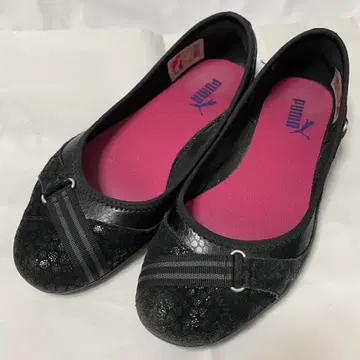 푸마 블랙 플랫 슈즈 발레 슈즈 24cm