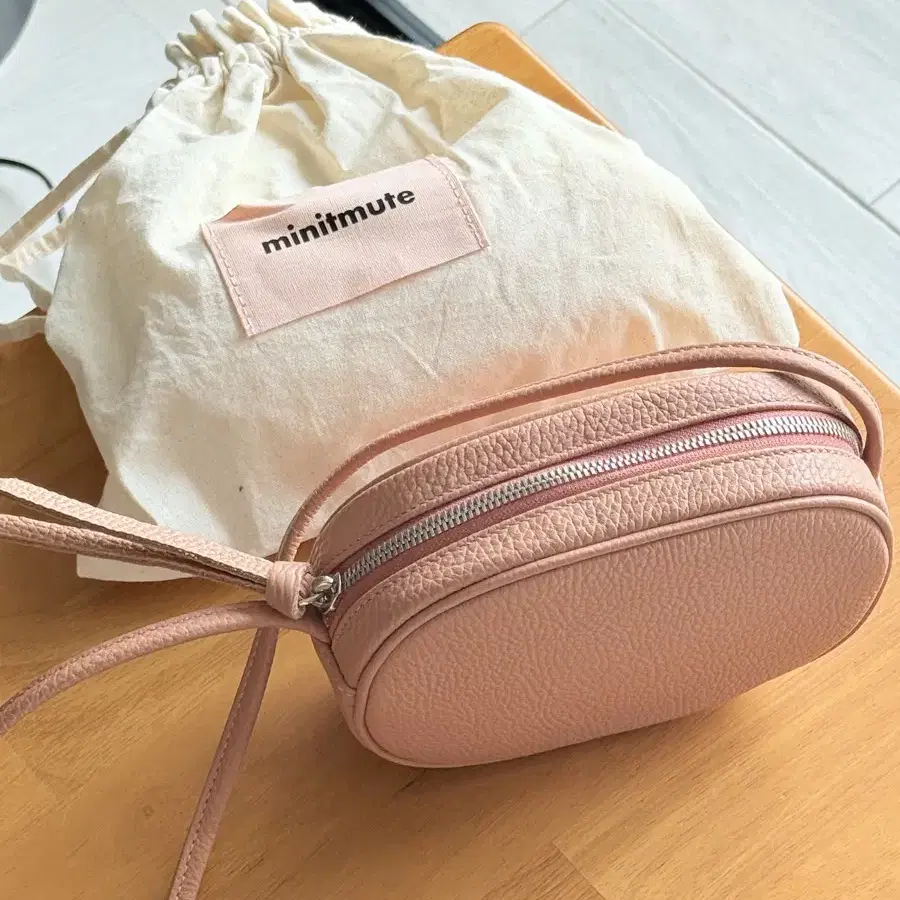 ★韓国★MINITMUTE★ARI BAG★ アリバック★(6 COLOR)★ minitmute.jp