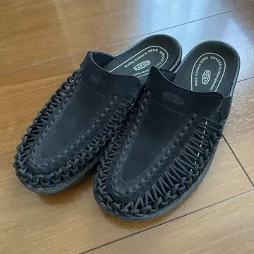 KEEN 샌들