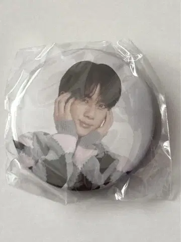 미개봉 새상품 BTS JIN 진 RUNSEOKJIN 캡슐 토이 캔뱃지