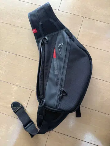 KUSHITANI 바디백 블랙 코듀라