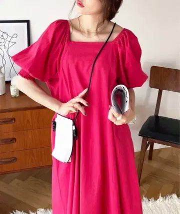 미사용 새상품! GeeRA 스퀘어 넥 퍼프 슬리브 롱 원피스 핑크