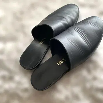 TKEES 블랙 가죽 샌들 어반 리서치 슬리퍼 23.5~24