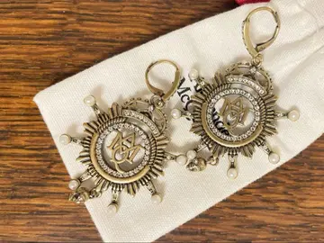 Alexander McQueen 골드 귀걸이 귀걸이