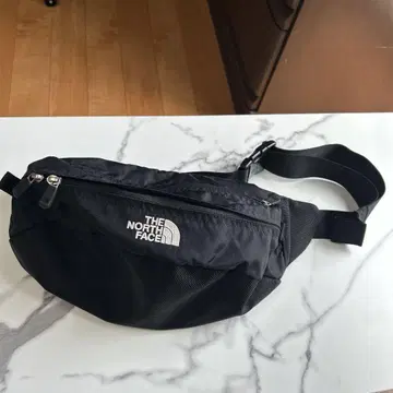 THE NORTH FACE 바디백 블랙