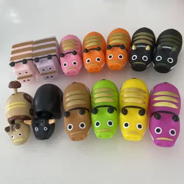 빨간색 베코 가챠가챠 인형